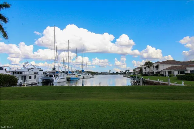 $1,795 | 333 Sunrise Cay, Unit 2, Naples, FL 34114