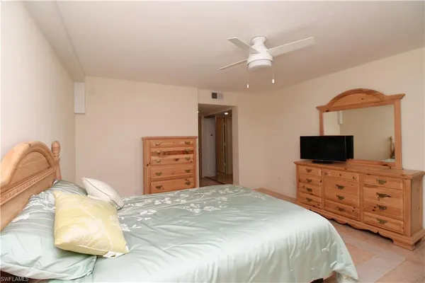 $1,695 | 333 Sunrise Cay, Unit 2, Naples, FL 34114