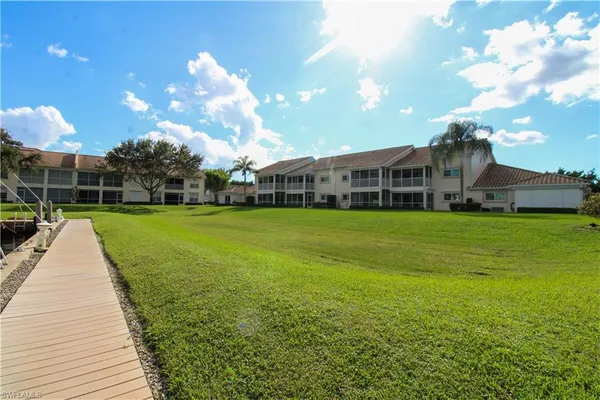 $1,695 | 333 Sunrise Cay, Unit 2, Naples, FL 34114