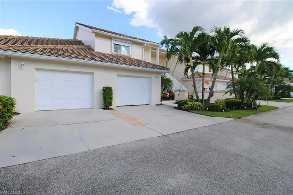 $1,695 | 333 Sunrise Cay, Unit 2, Naples, FL 34114