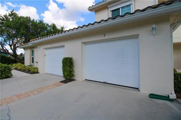 $1,695 | 333 Sunrise Cay, Unit 2, Naples, FL 34114