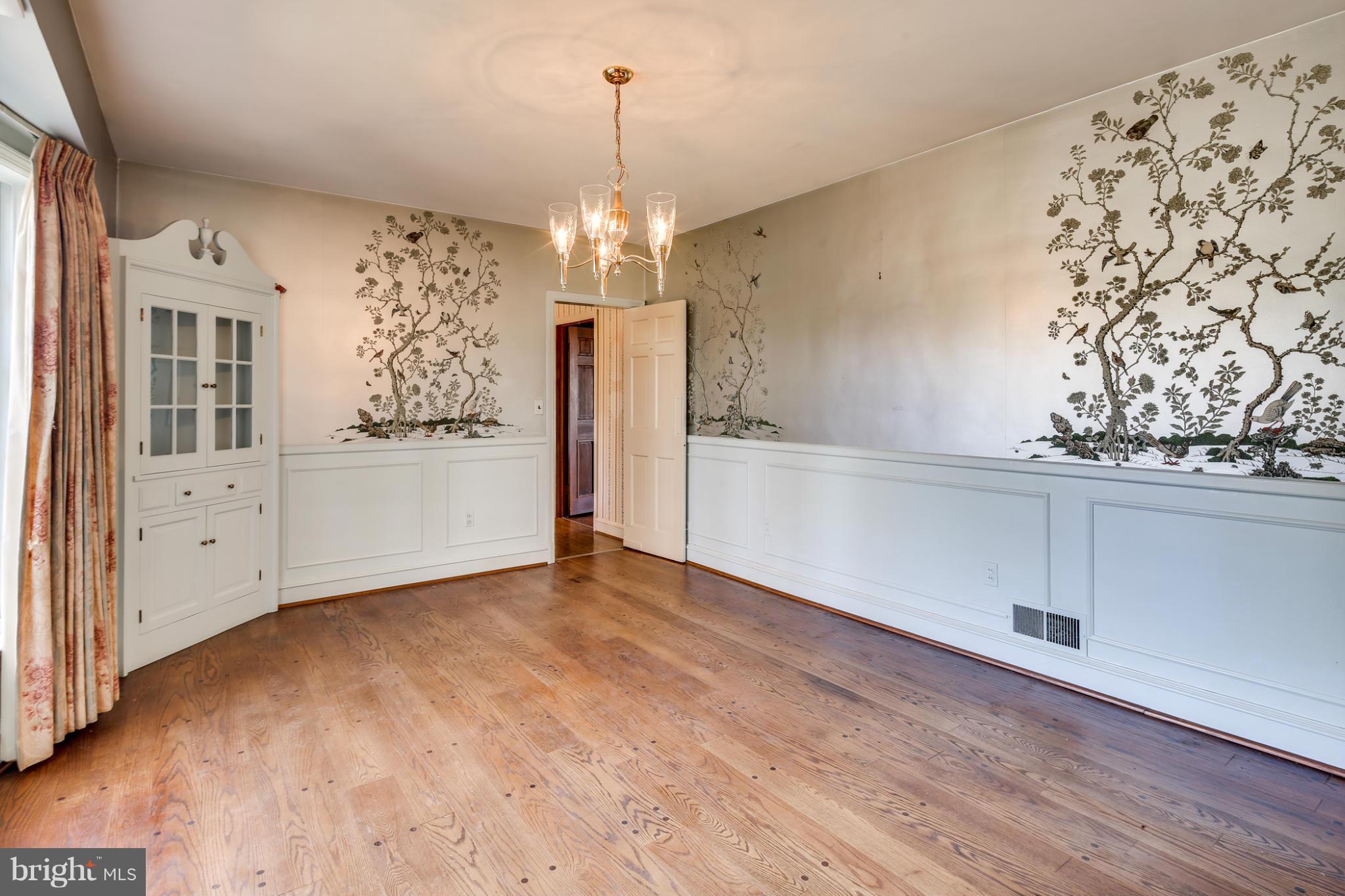 1107 South Rolling Road Catonsville, MD 21228 - Photo 4 of 30 Dining Room