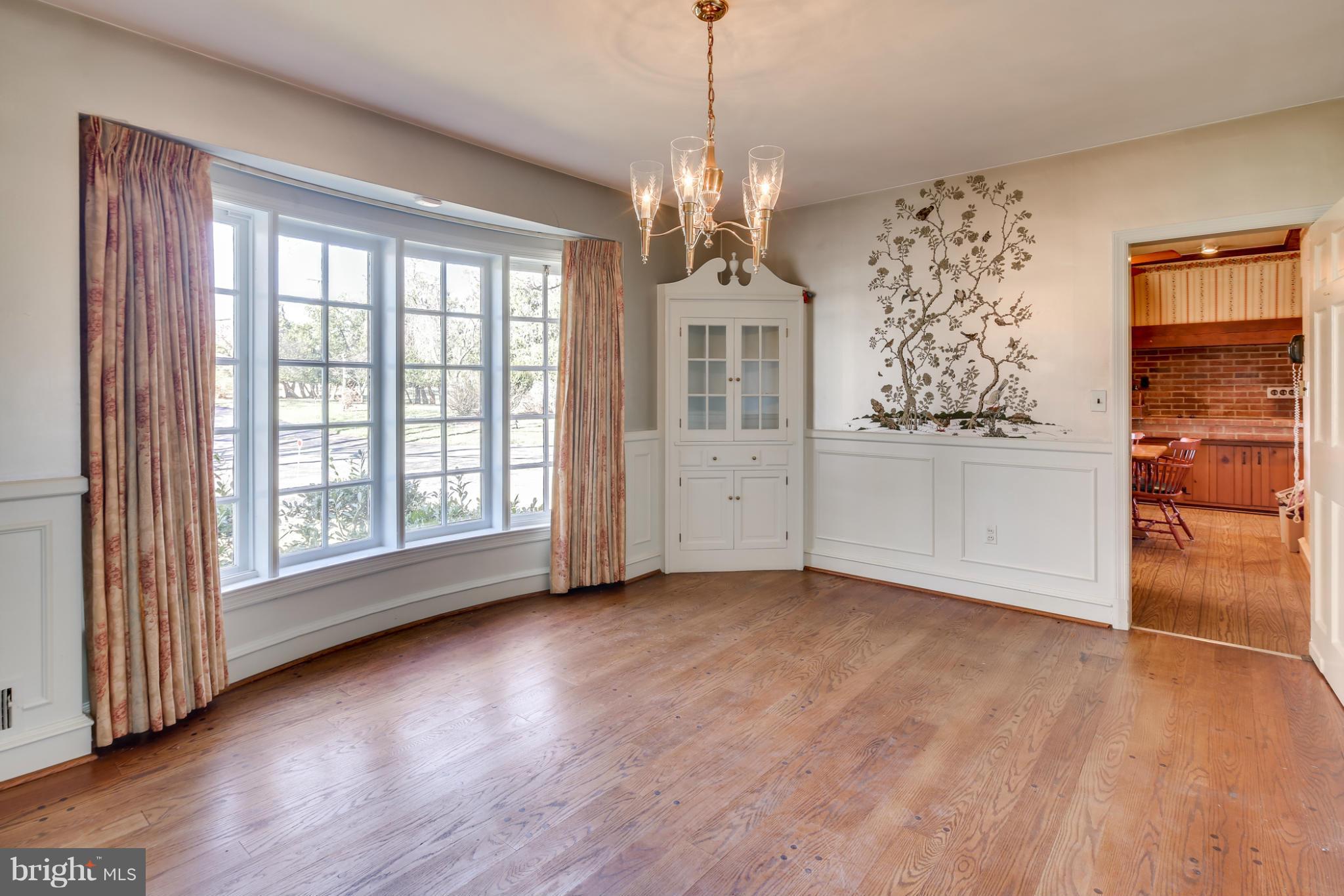 1107 South Rolling Road Catonsville, MD 21228 - Photo 5 of 30 Dining Room