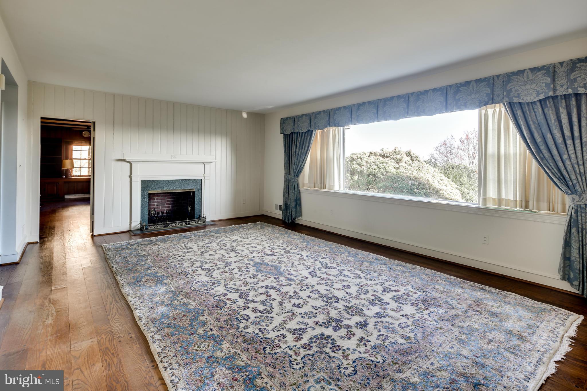1107 South Rolling Road Catonsville, MD 21228 - Photo 7 of 30 Living Room