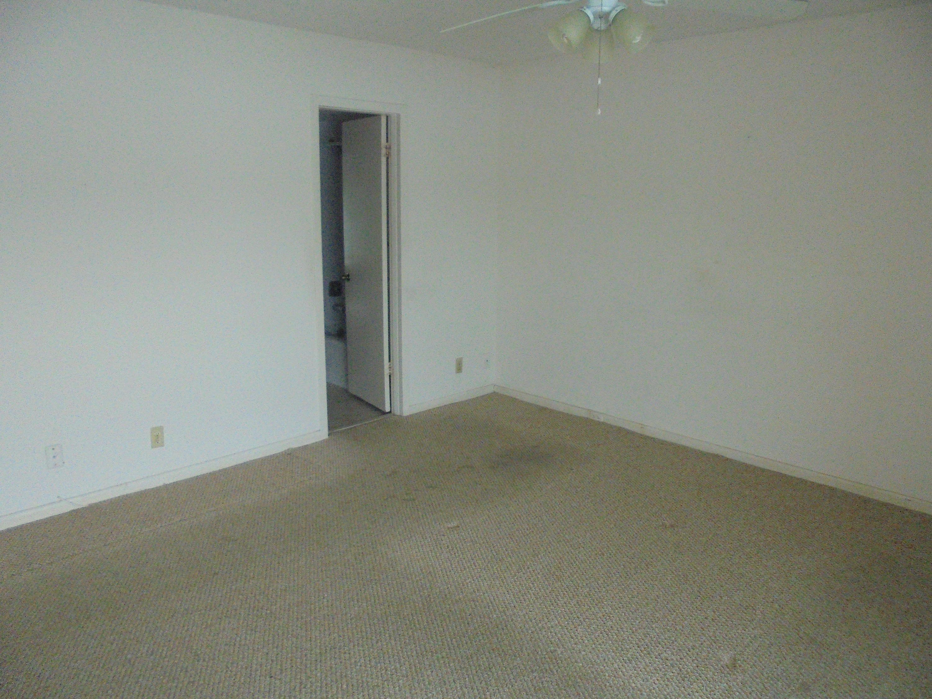 2032 Cornwall East Boca Raton, FL 33434 - Photo 11 of 13 2032 Cornwall B 011