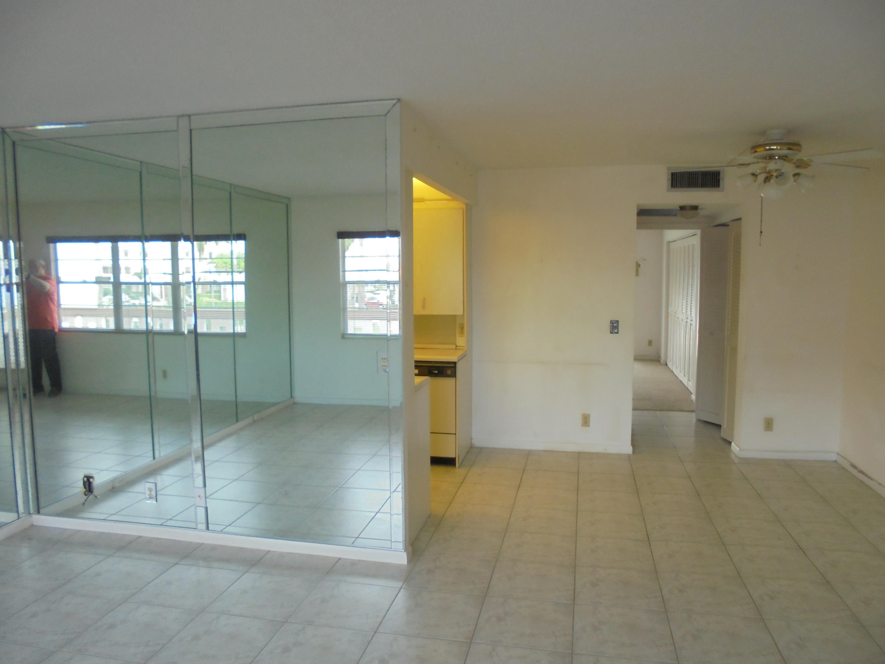 2032 Cornwall East Boca Raton, FL 33434 - Photo 8 of 13 2032 Cornwall B 008