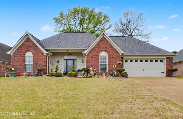$335,000 | 7741 Meadow Ridge Lane, Olive Branch, MS 38654