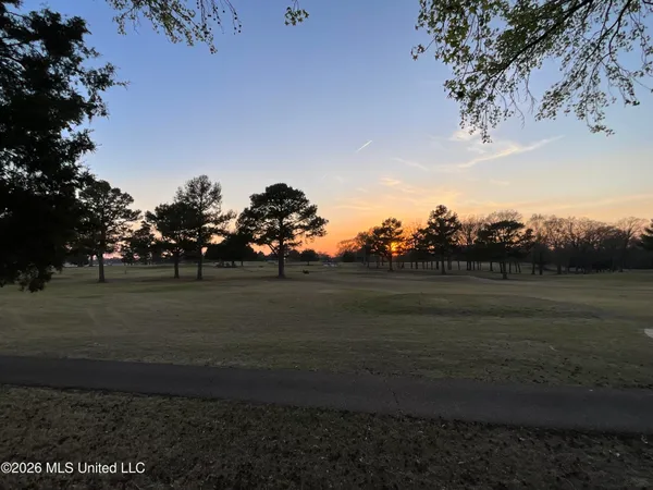 $335,000 | 7741 Meadow Ridge Lane, Olive Branch, MS 38654