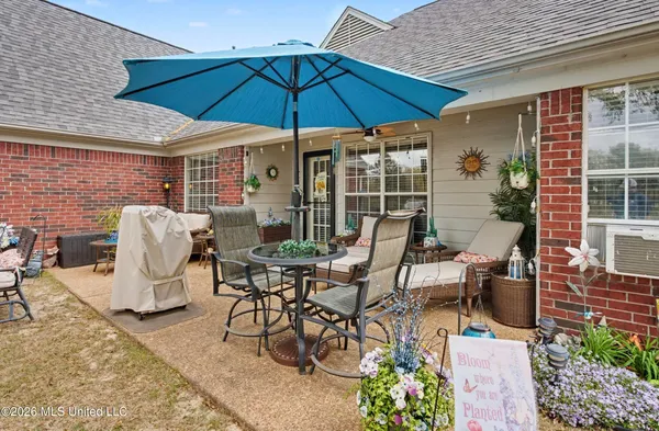 $335,000 | 7741 Meadow Ridge Lane, Olive Branch, MS 38654