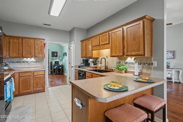 $335,000 | 7741 Meadow Ridge Lane, Olive Branch, MS 38654