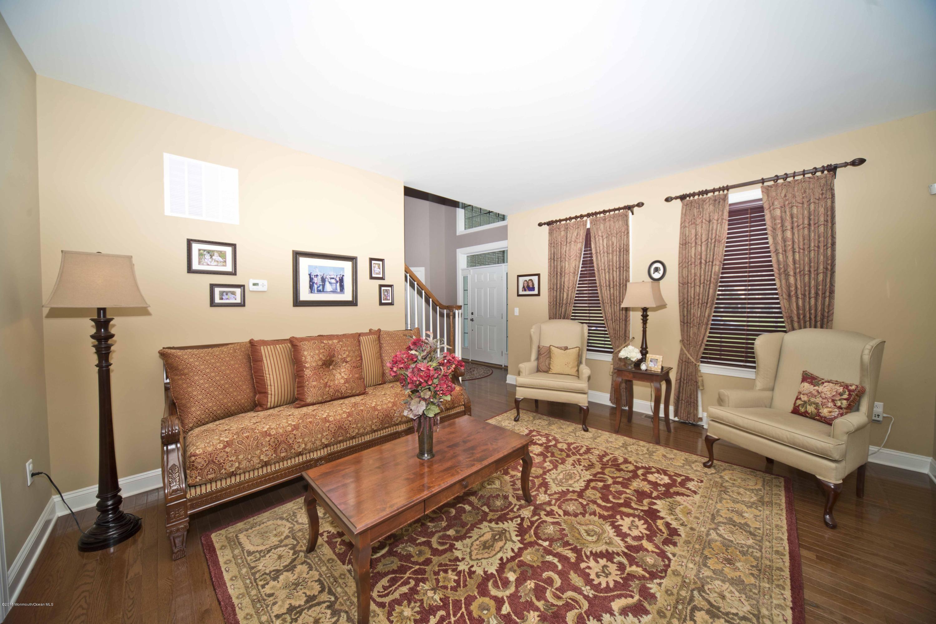 270 Deerfield Road Morganville, NJ 07751 - Photo 4 of 31 DSC_7251