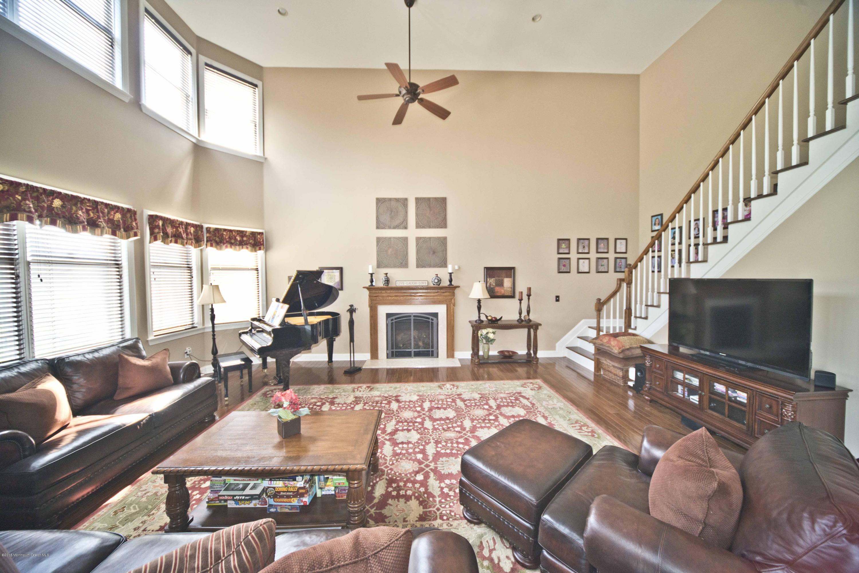 270 Deerfield Road Morganville, NJ 07751 - Photo 10 of 31 DSC_7308