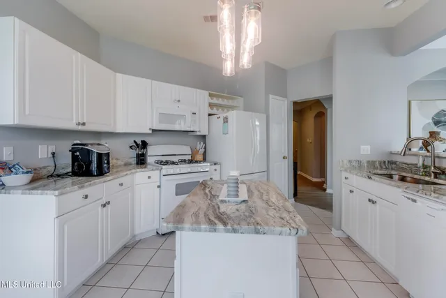 $299,000 | 2252 Beach Drive, Unit 1905, Gulfport, MS 39507