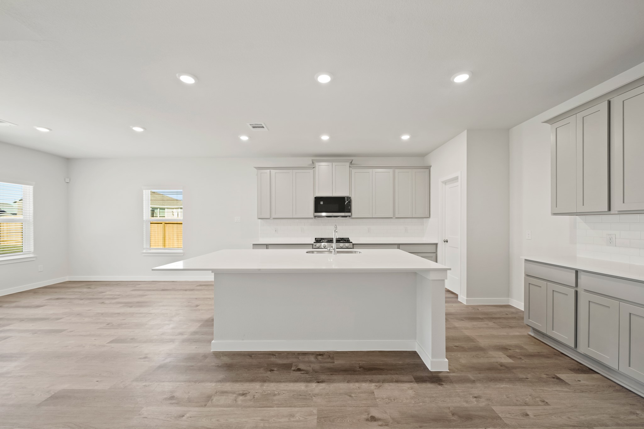 9711 Caney Bend Road Conroe, TX 77303 - Photo 3 of 25 representative photo