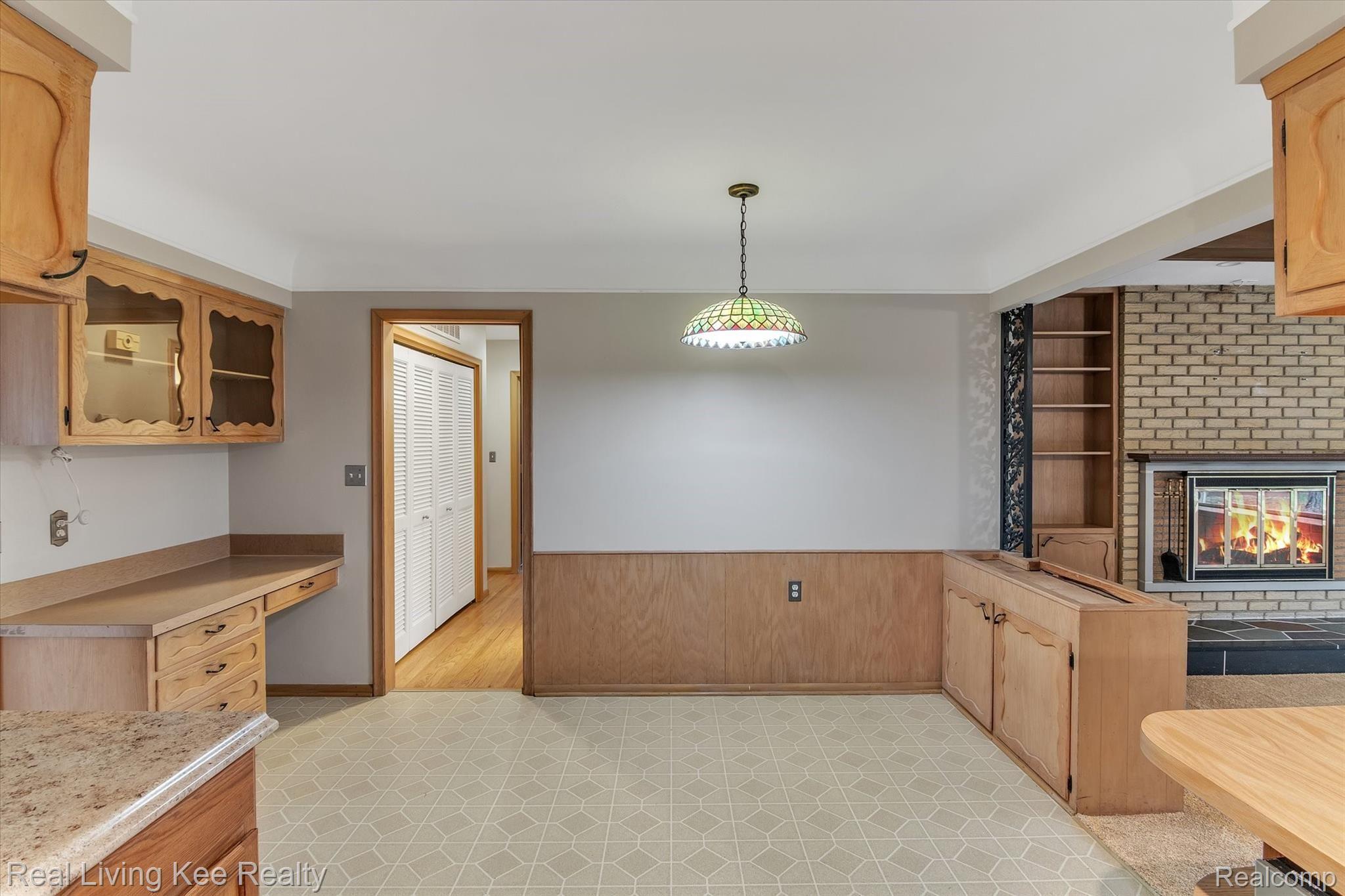 710 Castlebar Drive Rochester, MI 48309 - Photo 13 of 35 13-710 Castlebar Dr-Windowstill Real Estate Photography-13.jpg