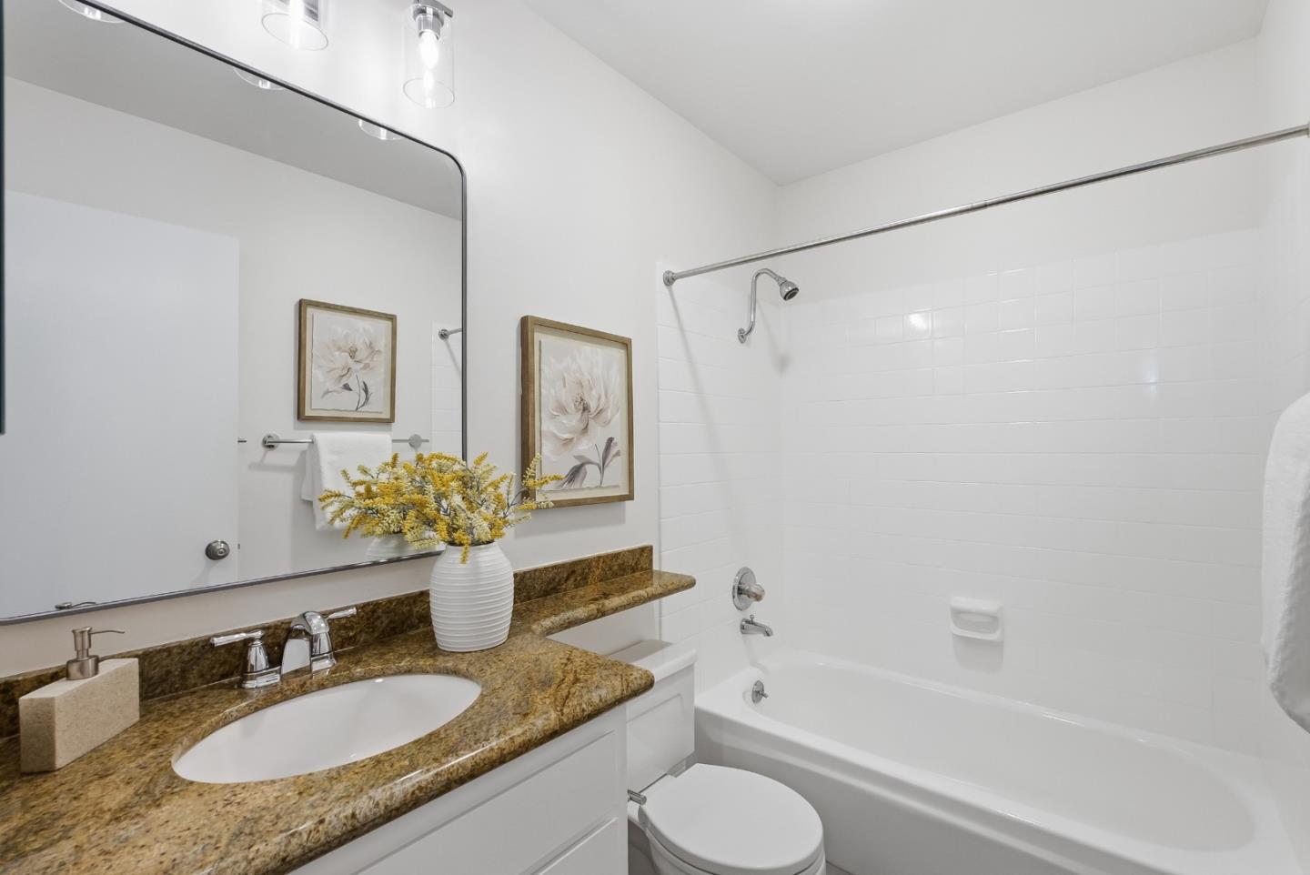 905 West Middlefield Road, Unit 972 Mountain View, CA 94043 - Photo 20 of 32