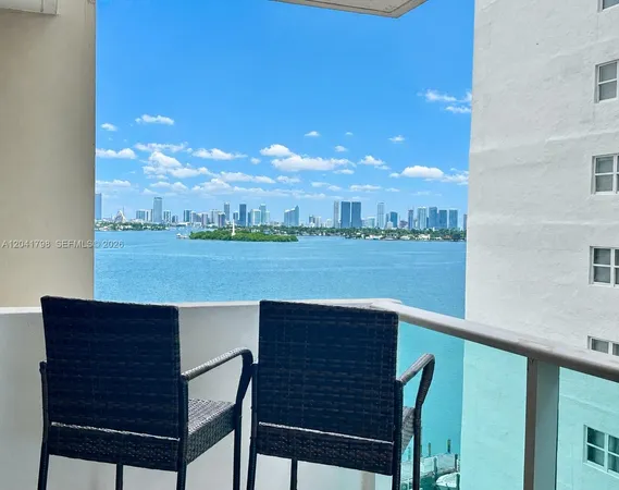 $2,375 | 1200 West Avenue, Unit 724, Miami Beach, FL 33139