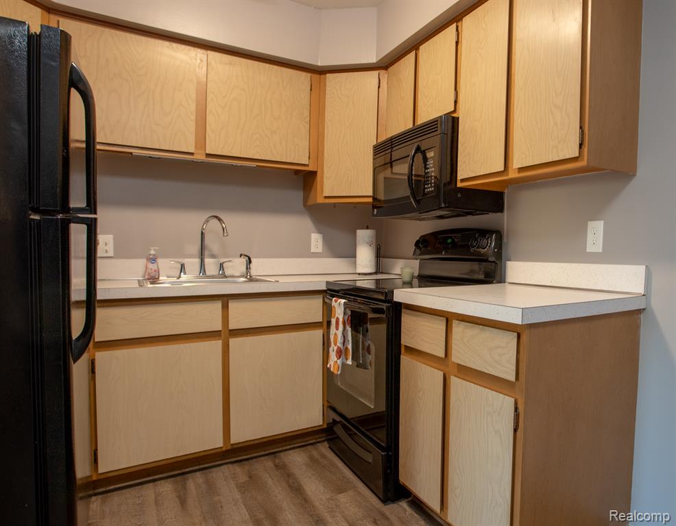 29233 Hayes Road, Unit 65 Warren, MI 48088 - Photo 6 of 18