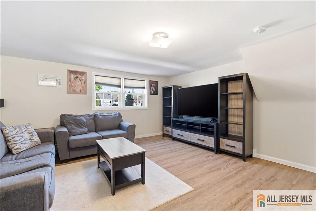 205 New Dover Road Colonia, NJ 07067 - Photo 27 of 54
