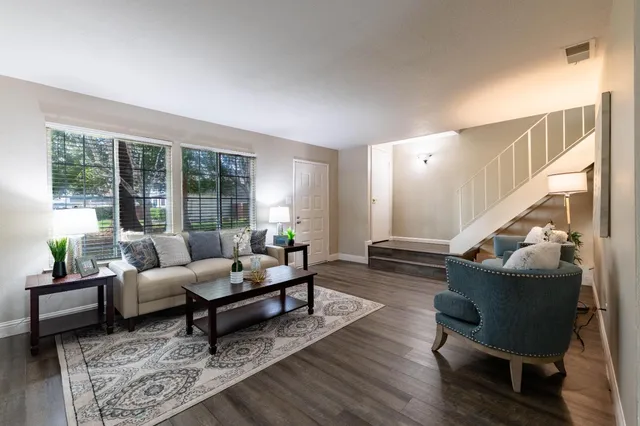 $379,900 | 8913 Salmon Falls Drive, Unit D, Sacramento, CA 95826