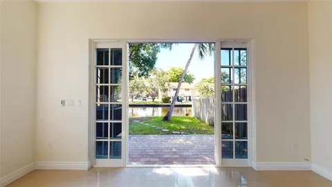 $4,300 | 632 Northeast 20th Street, Unit 4, Wilton Manors, FL 33305