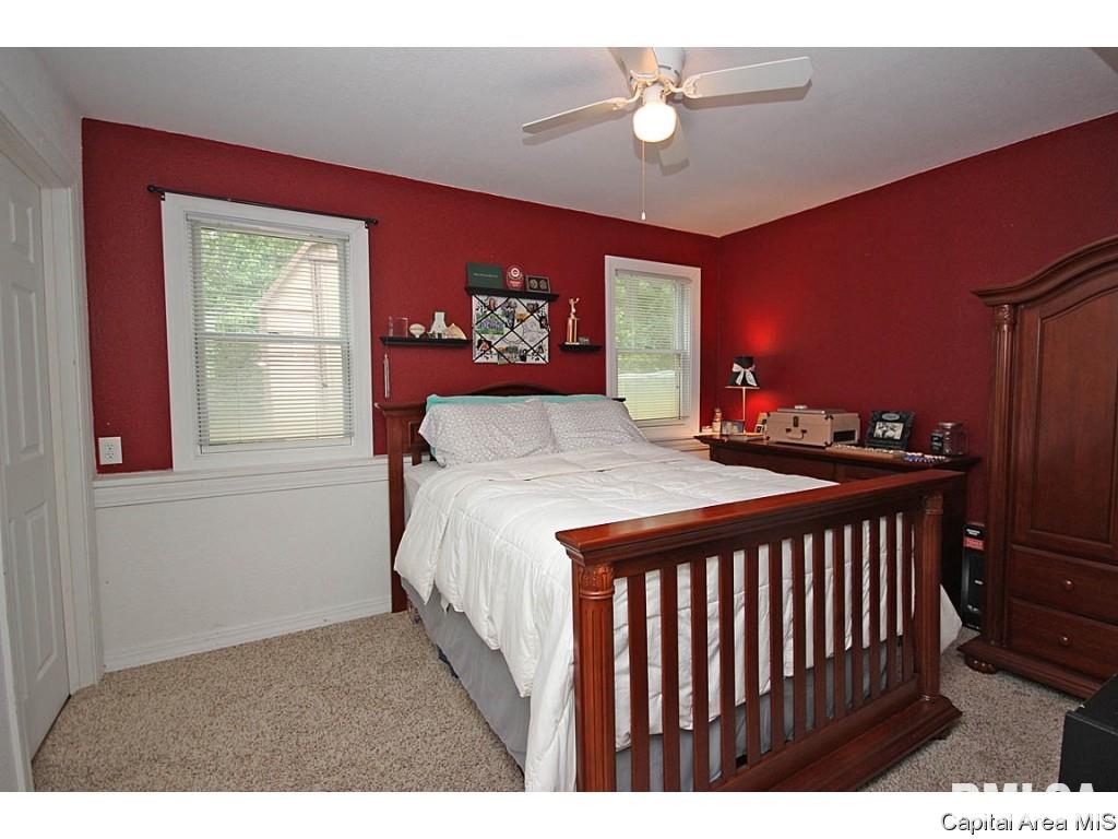 11087 Robin Lane Athens, IL 62613 - Photo 11 of 36 Gallery Image 11