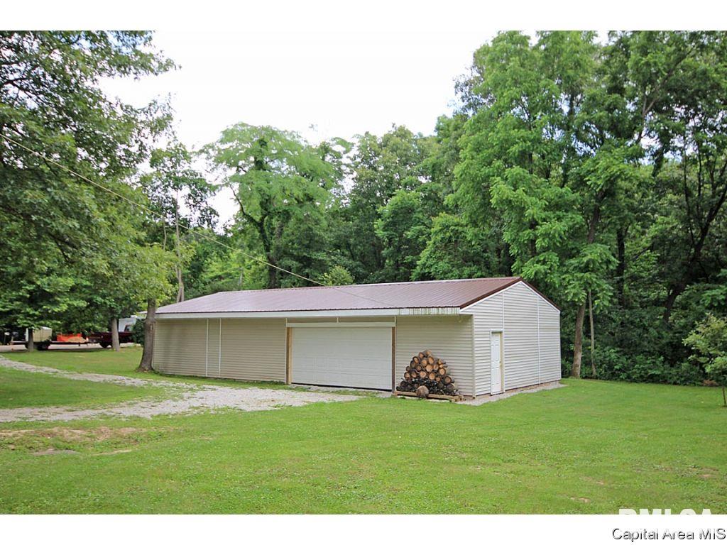 11087 Robin Lane Athens, IL 62613 - Photo 28 of 36 Gallery Image 28