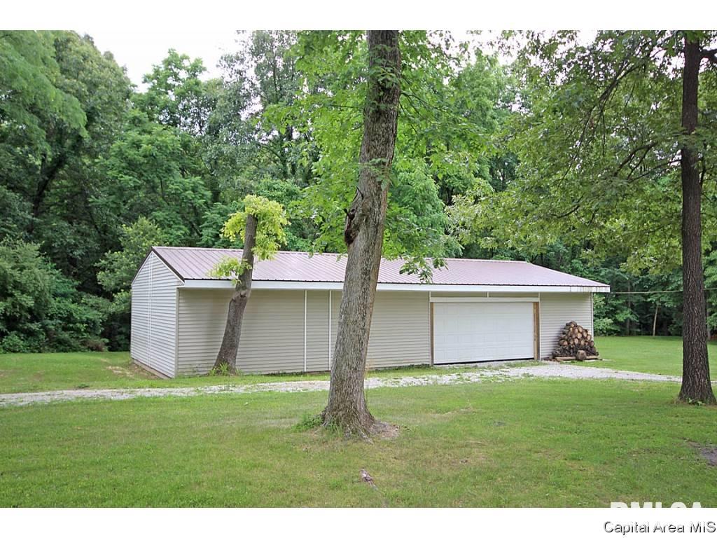 11087 Robin Lane Athens, IL 62613 - Photo 29 of 36 Gallery Image 29