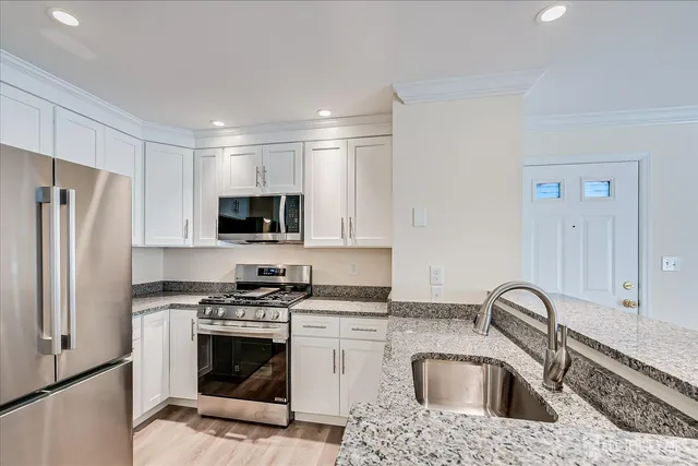 $2,575 | 114 Longfield Court, East Brunswick, NJ 08816