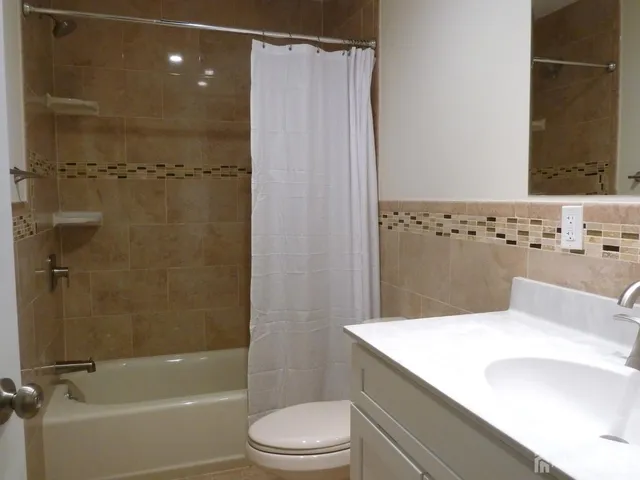 $2,575 | 114 Longfield Court, East Brunswick, NJ 08816