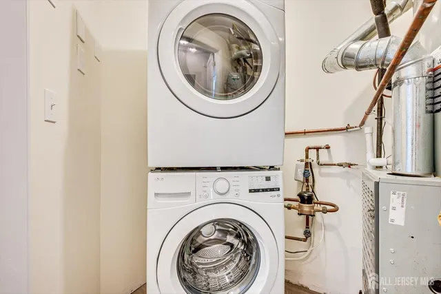 $2,575 | 114 Longfield Court, East Brunswick, NJ 08816