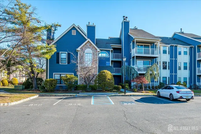 $2,575 | 114 Longfield Court, East Brunswick, NJ 08816