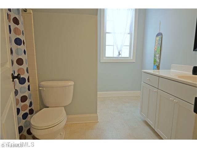 7805 Gold Ridge Road Oak Ridge, NC 27310 - Photo 12 of 21 Bath.