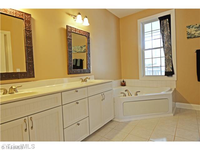 7805 Gold Ridge Road Oak Ridge, NC 27310 - Photo 9 of 21 Master Bath/Spa.