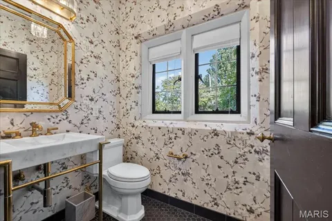 $4,850,000 | 5795 Lindell Boulevard, St. Louis, MO 63112
