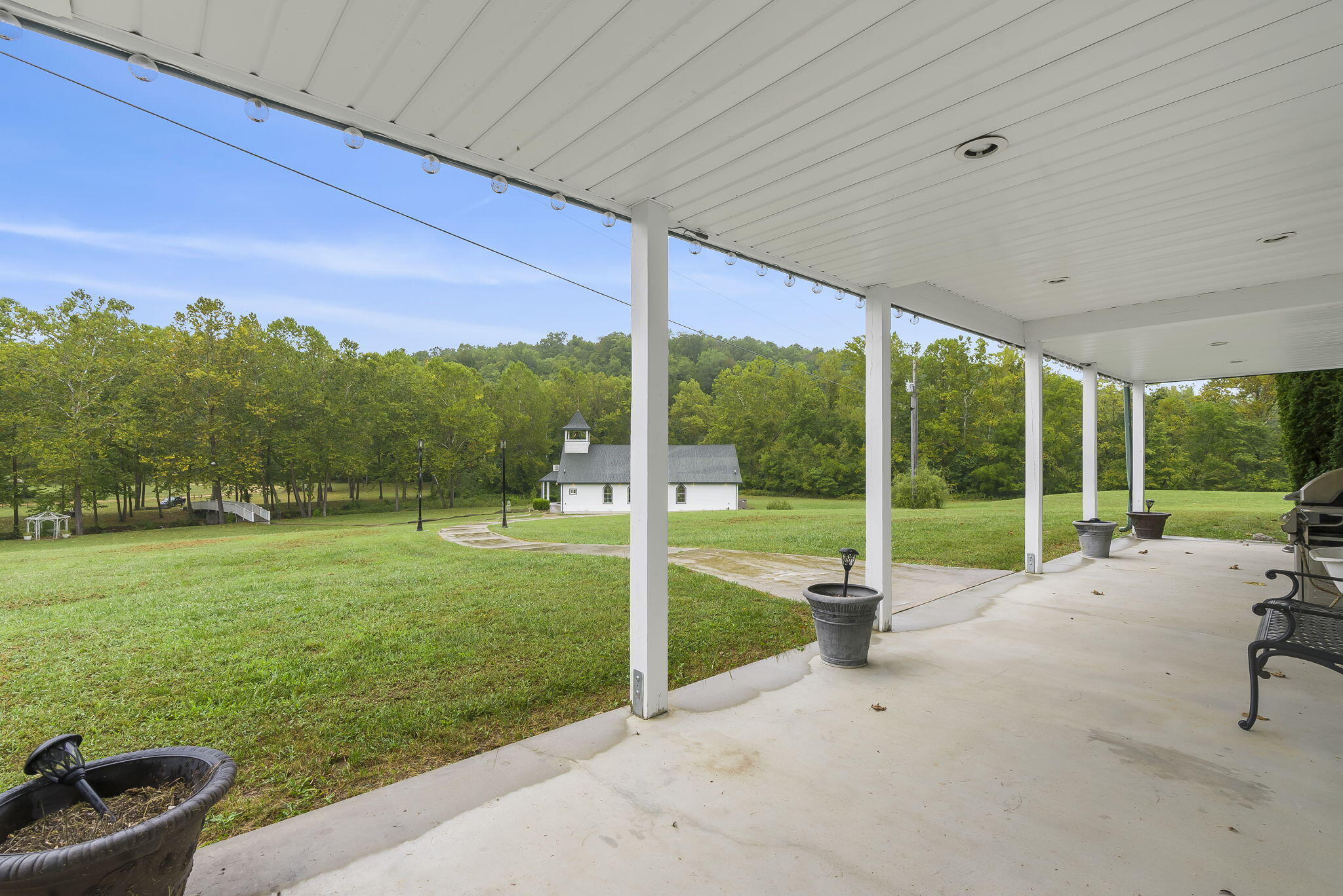 735 Co Road Sparta, MO 65753 - Photo 54 of 73 Covered Front Patio