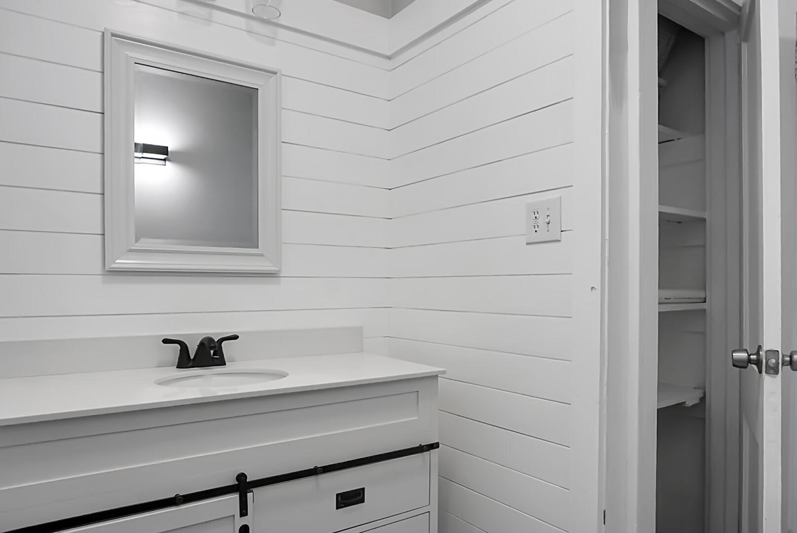 2135 Dorchester Road North Charleston, SC 29405 - Photo 40 of 43 DSC06183