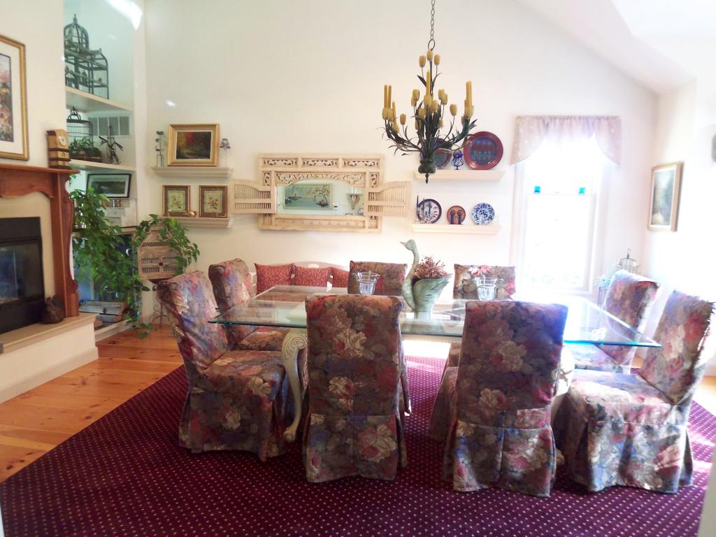 154 Stoney Fields Road Manchester, VT 05255 - Photo 9 of 24 Gallery Image 9