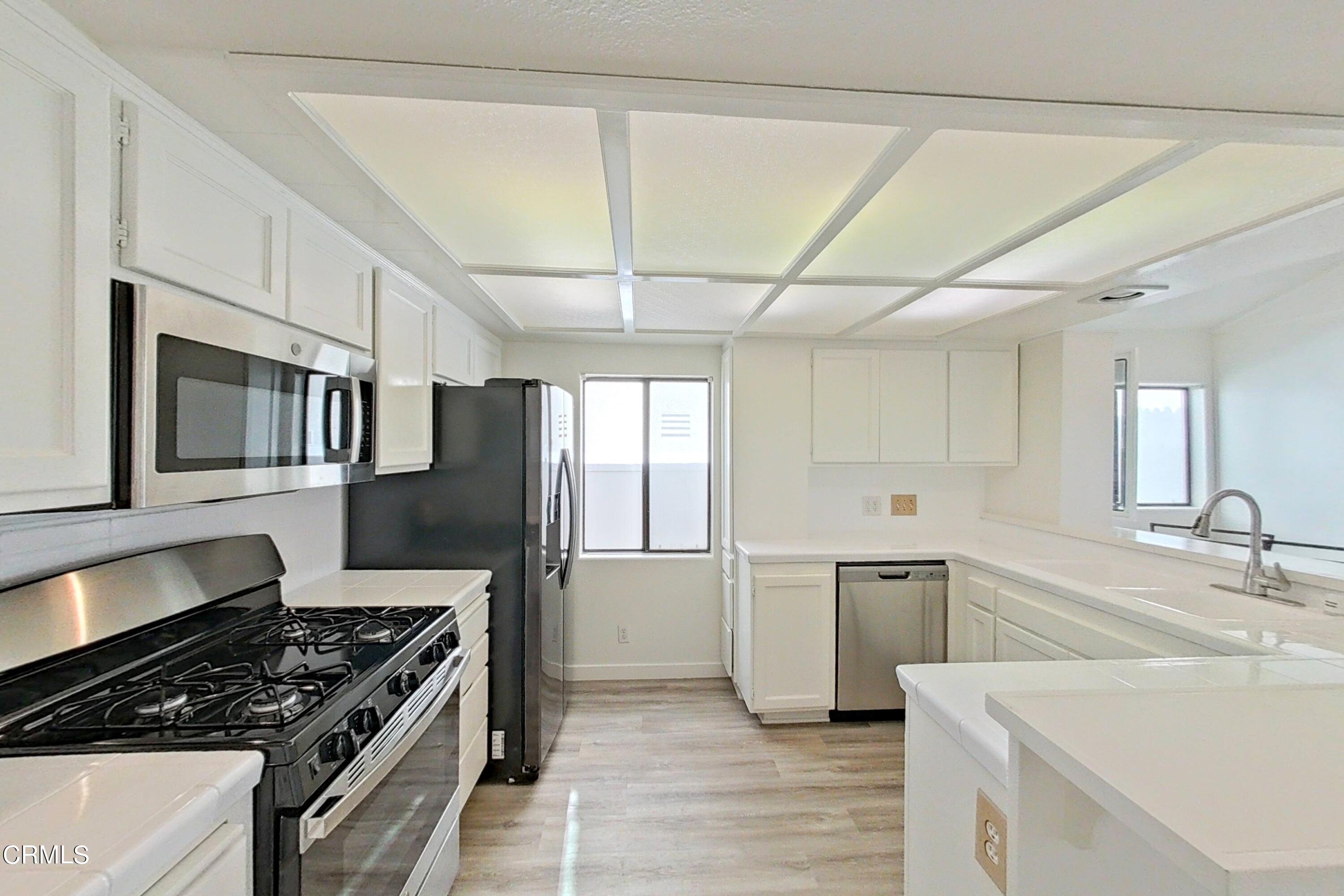 3421 Sunset Lane Oxnard, CA 93035 - Photo 13 of 42 plane_64034cd76f32d