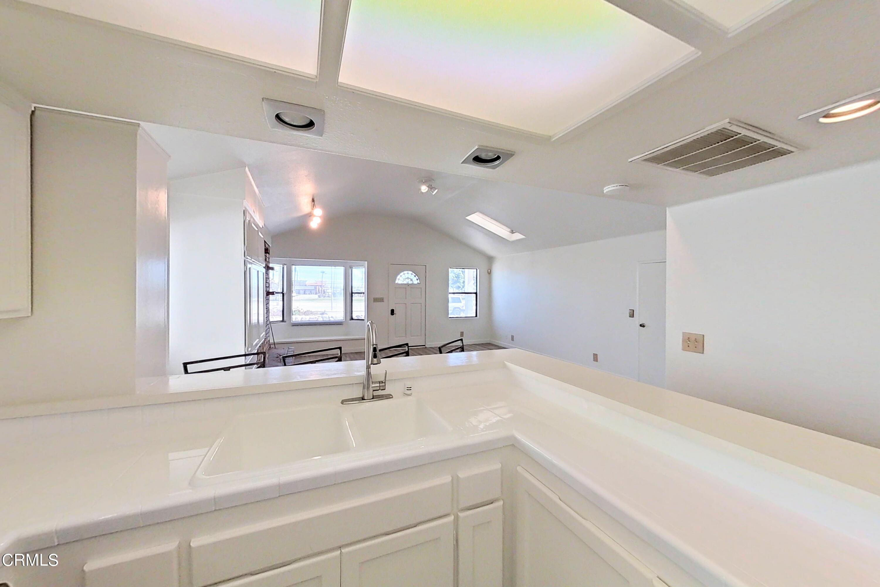 3421 Sunset Lane Oxnard, CA 93035 - Photo 17 of 42 plane_64034cdf5f432