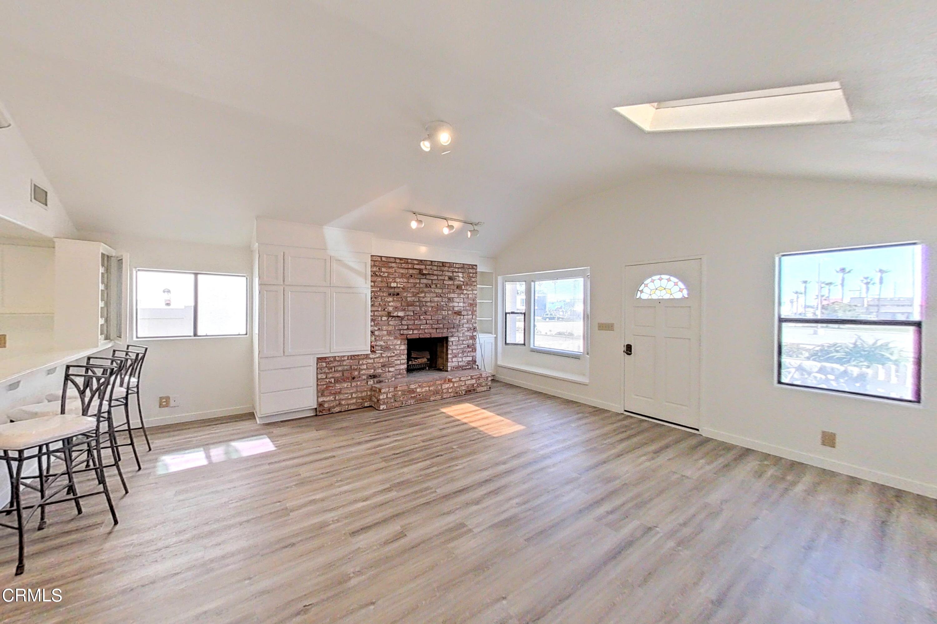 3421 Sunset Lane Oxnard, CA 93035 - Photo 9 of 42 plane_64034cacb929b