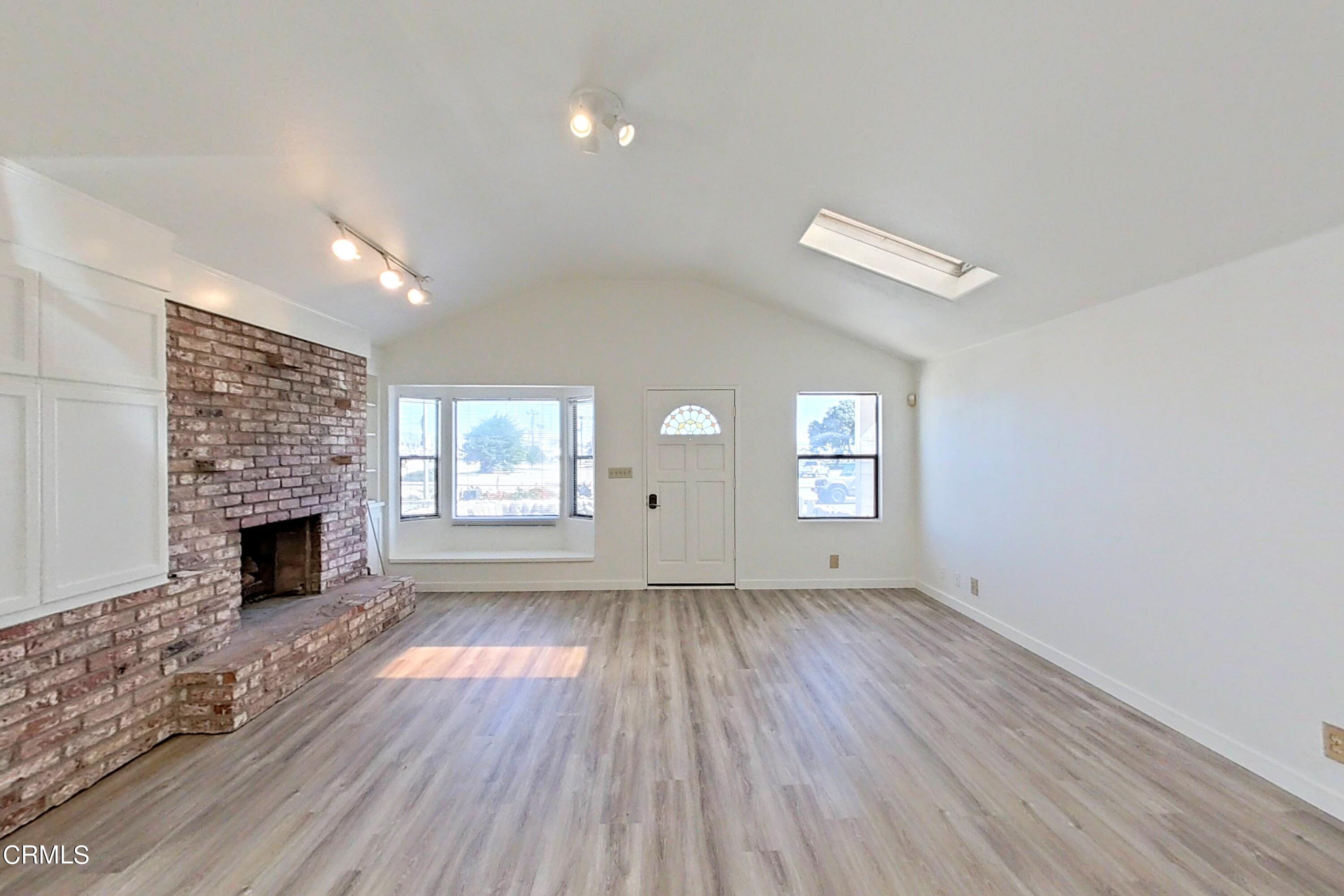 3421 Sunset Lane Oxnard, CA 93035 - Photo 10 of 42 plane_64034cc20c120