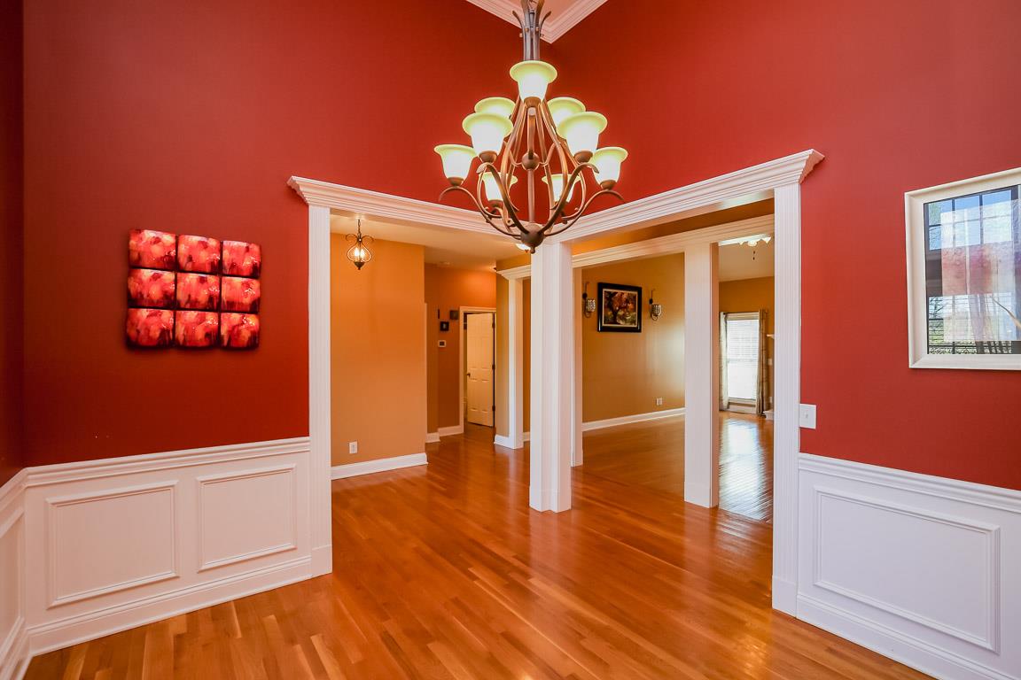 888 Bradshaw Road Lebanon, TN 37087 - Photo 5 of 27 a view of a livingroom with wooden floor