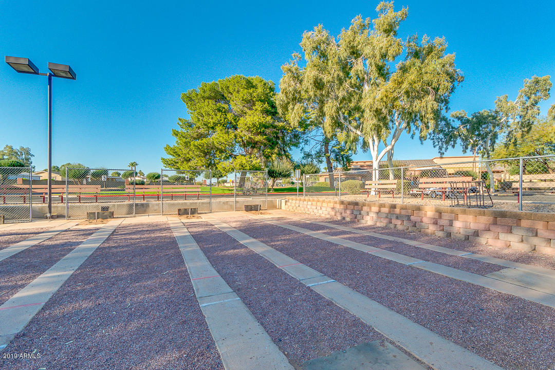 17200 West Bell Road, Unit 247 Surprise, AZ 85374 - Photo 35 of 40 Horseshoes