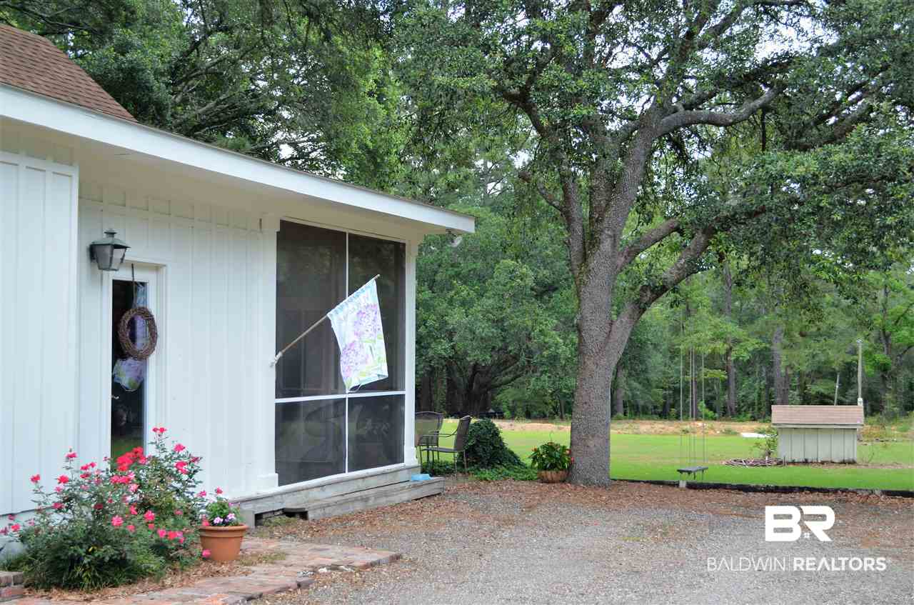 23380 River Road North Daphne, AL 36526 - Photo 21 of 24 SIDE YARD