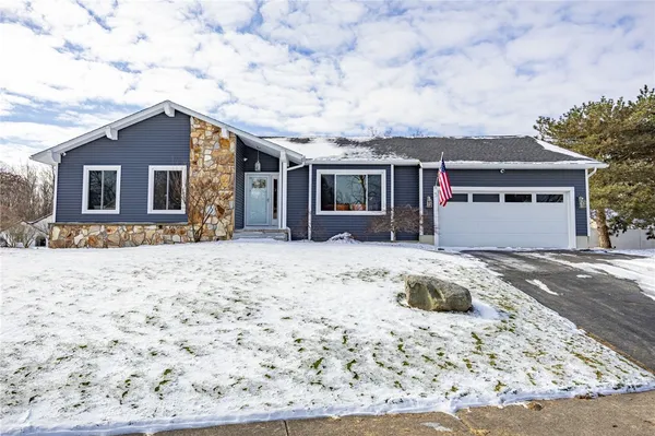 $345,000 | 5 Silver Ridge Drive, Greece, NY 14626