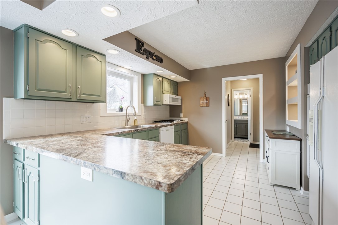 5 Silver Ridge Drive Greece, NY 14626 - Photo 19 of 41