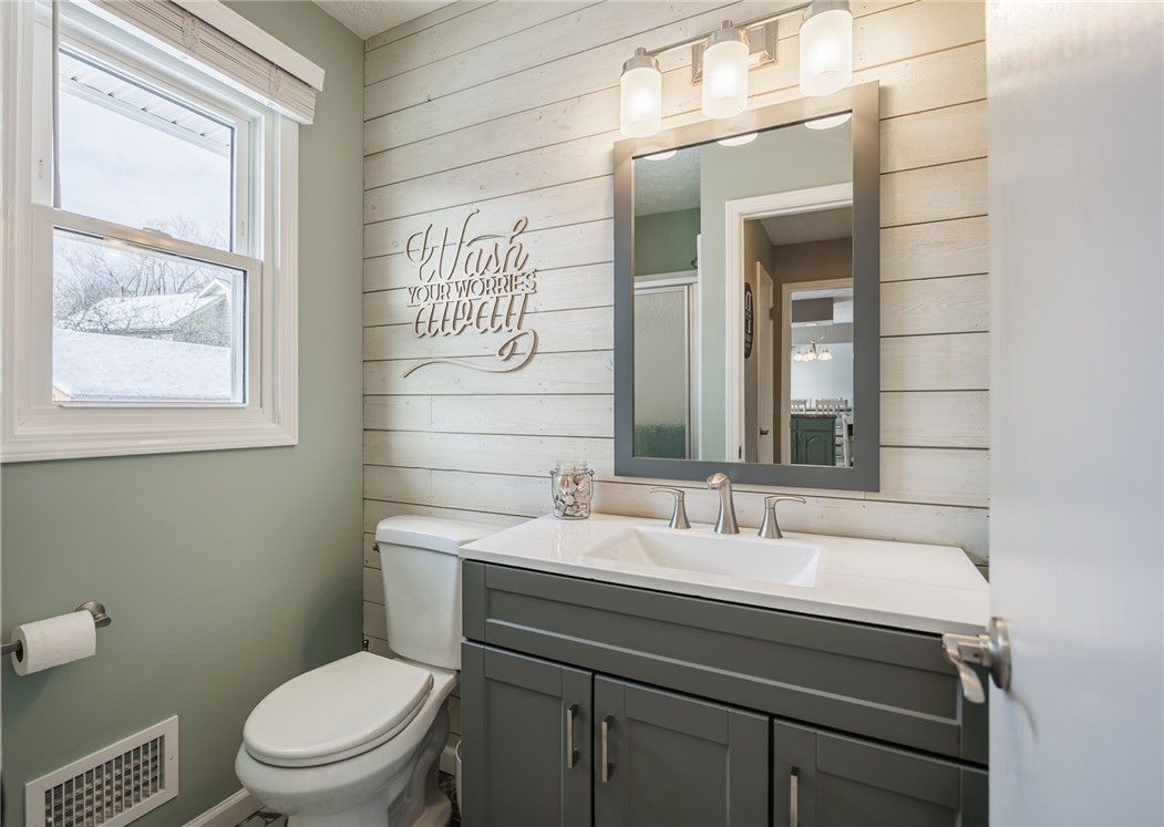 5 Silver Ridge Drive Greece, NY 14626 - Photo 33 of 41 FULL BATH #2