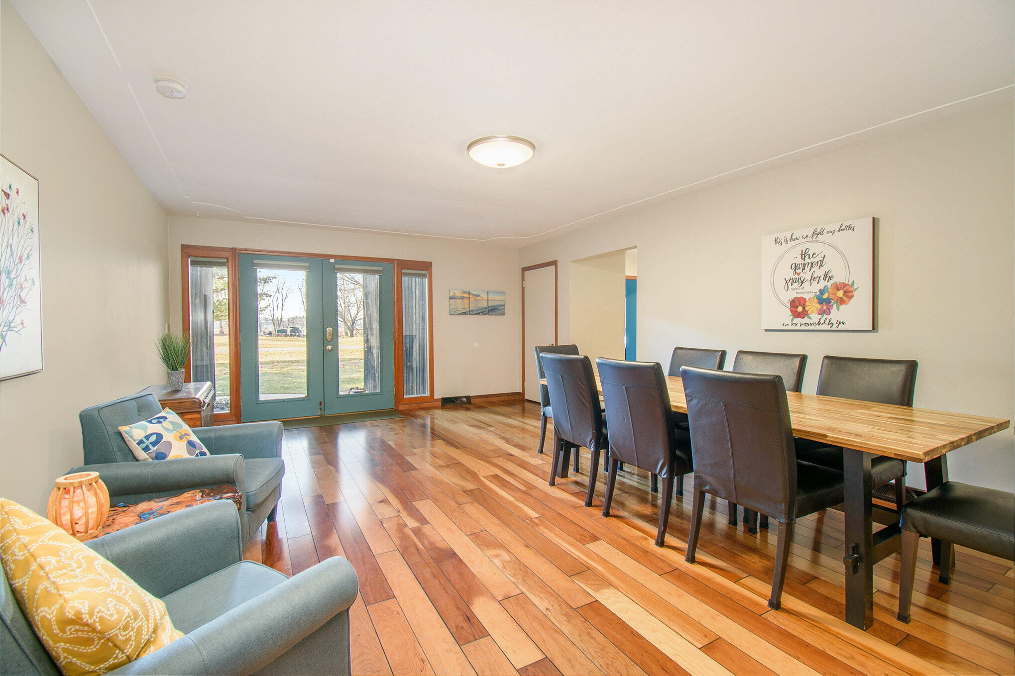 26130 Helen Road Sturgis, MI 49091 - Photo 5 of 22 Dining/Foyer