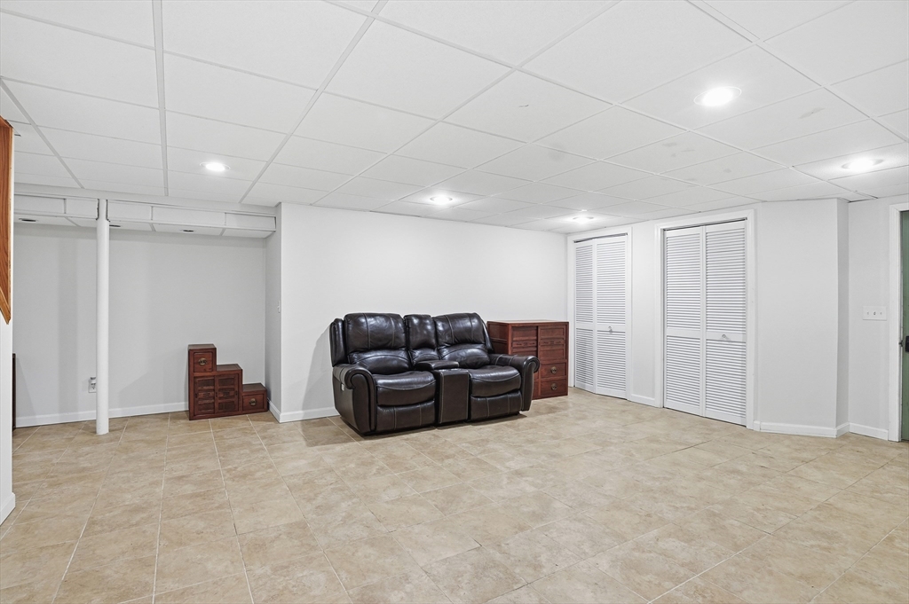 15 Keyes House Road Shrewsbury, MA 01545 - Photo 33 of 42